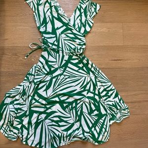 Maggy London green and white dress. Size 4